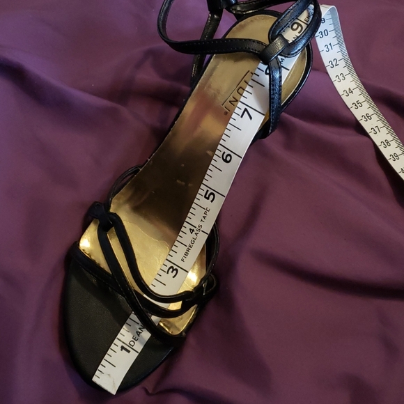 FIONI Black Strappy Open Toe Wedge Sandals - Picture 6 of 6